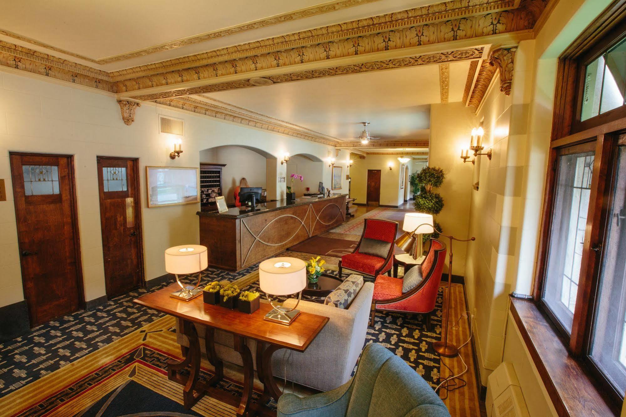 The Plaza Hotel - Мілвокі Екстер'єр фото